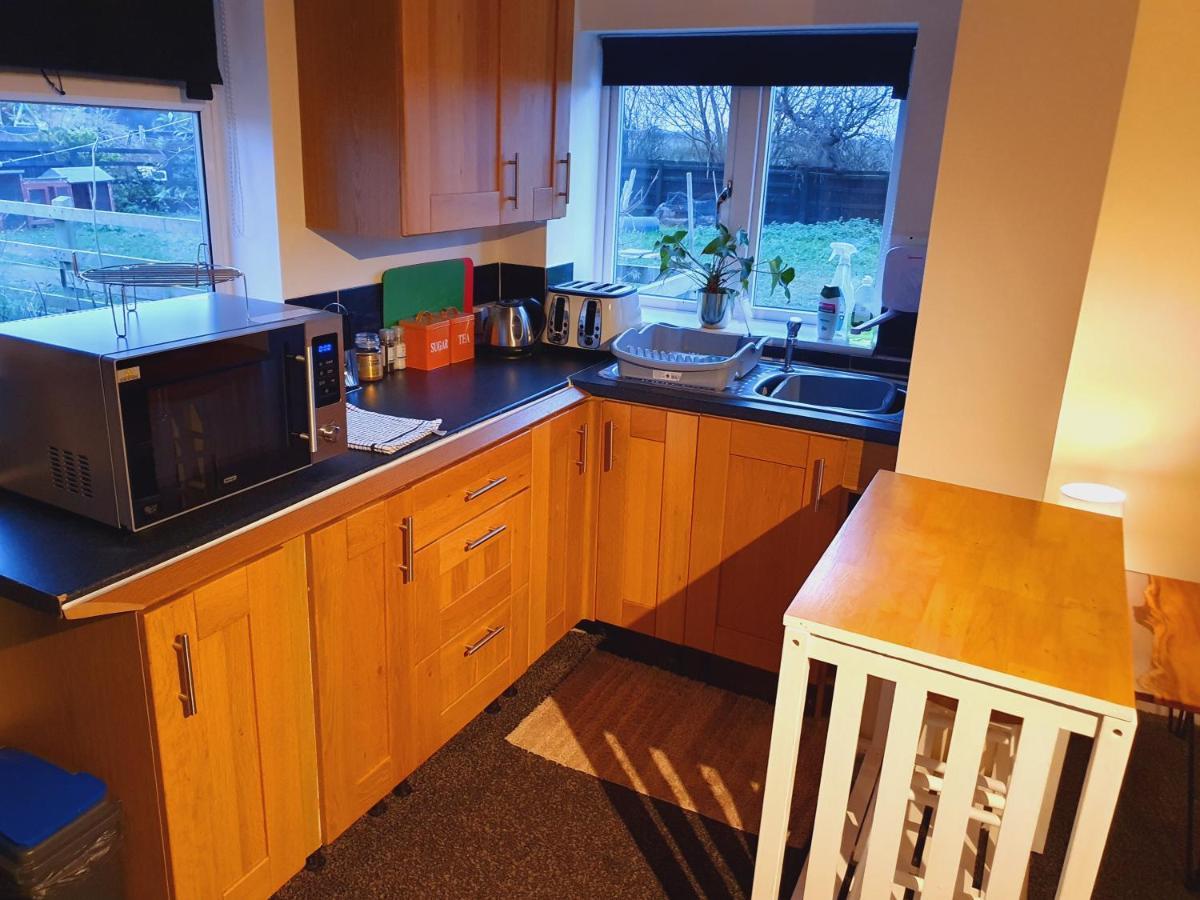 Sherwood Studio Annexe 1 Bedroom Entire Property ボストン エクステリア 写真