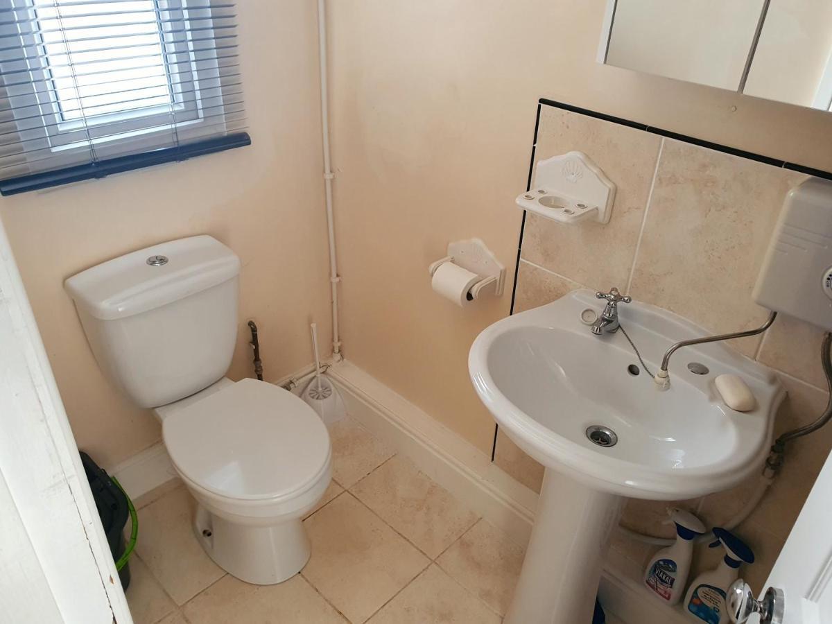 Sherwood Studio Annexe 1 Bedroom Entire Property ボストン エクステリア 写真