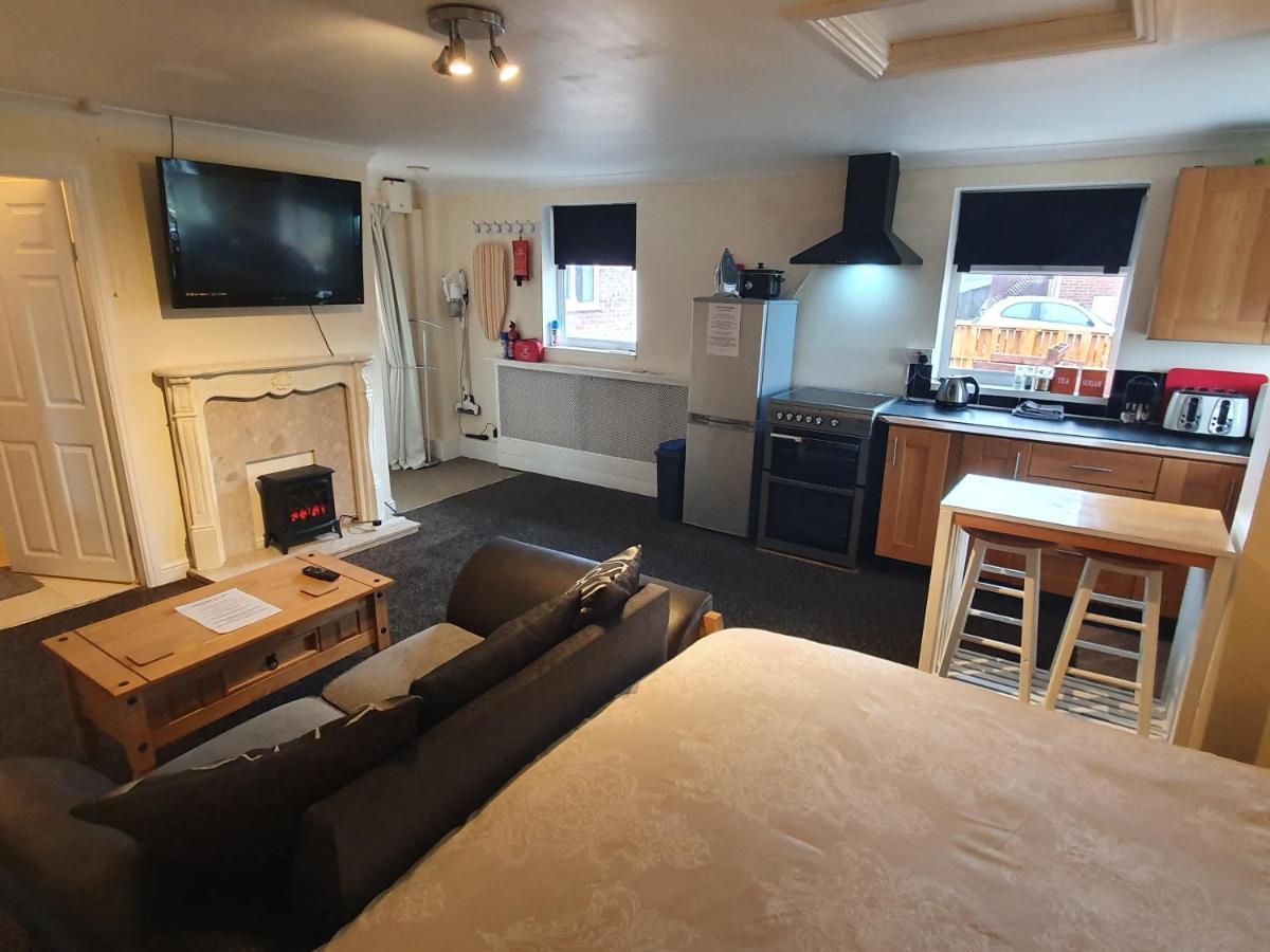 Sherwood Studio Annexe 1 Bedroom Entire Property ボストン エクステリア 写真