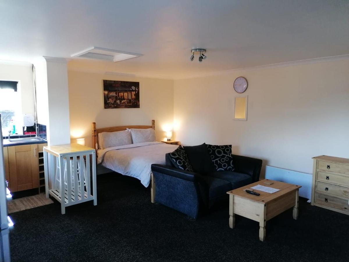 Sherwood Studio Annexe 1 Bedroom Entire Property ボストン エクステリア 写真
