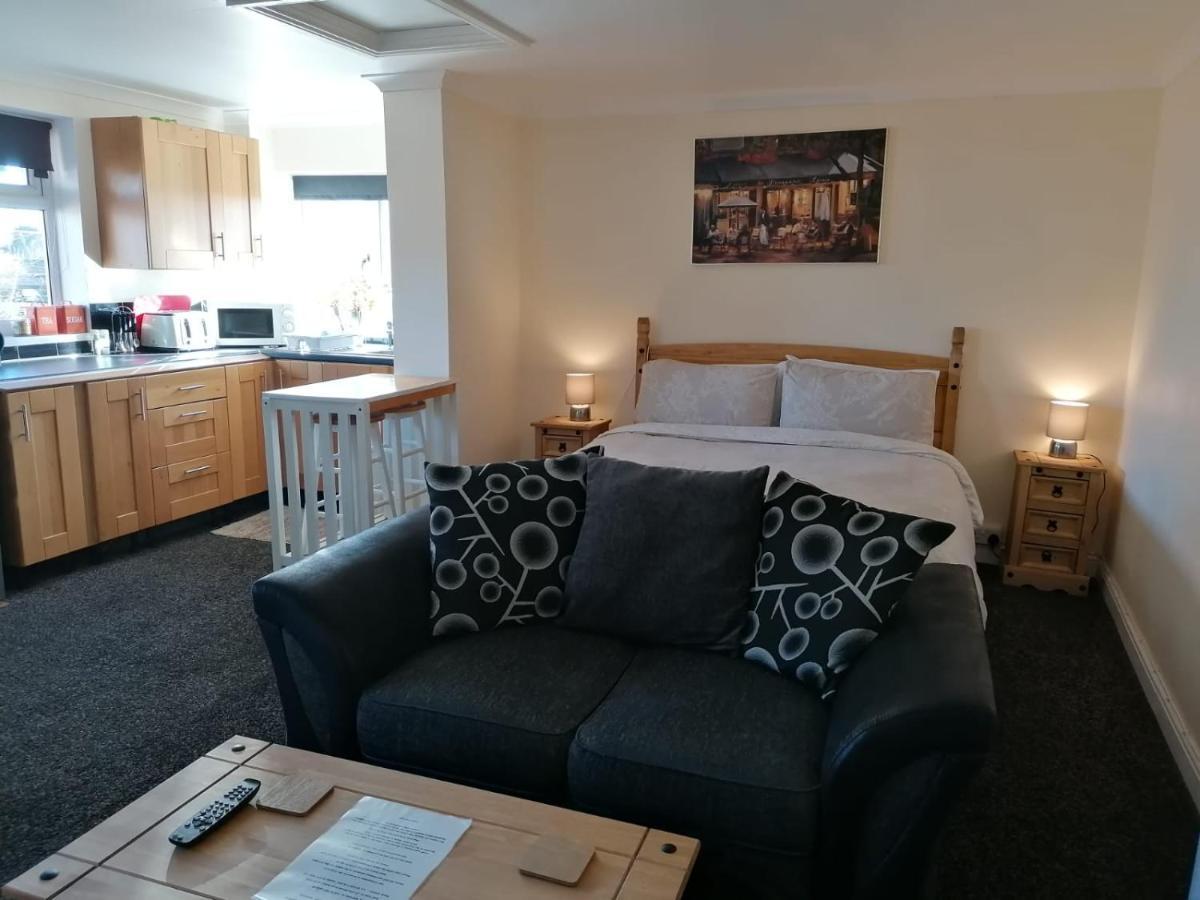 Sherwood Studio Annexe 1 Bedroom Entire Property ボストン エクステリア 写真