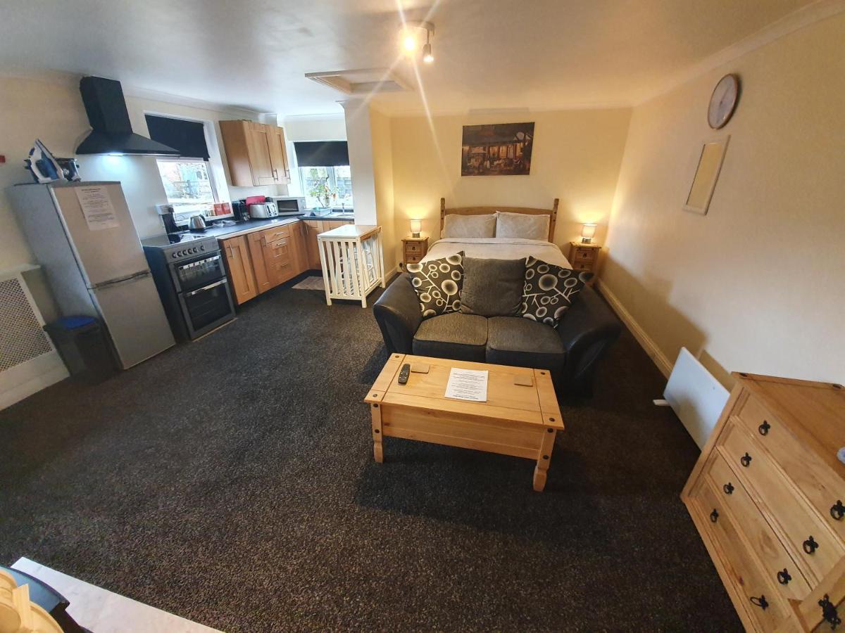 Sherwood Studio Annexe 1 Bedroom Entire Property ボストン エクステリア 写真