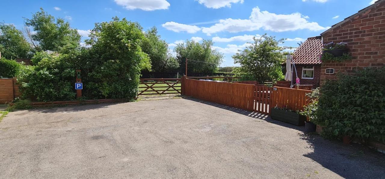 Sherwood Studio Annexe 1 Bedroom Entire Property ボストン エクステリア 写真