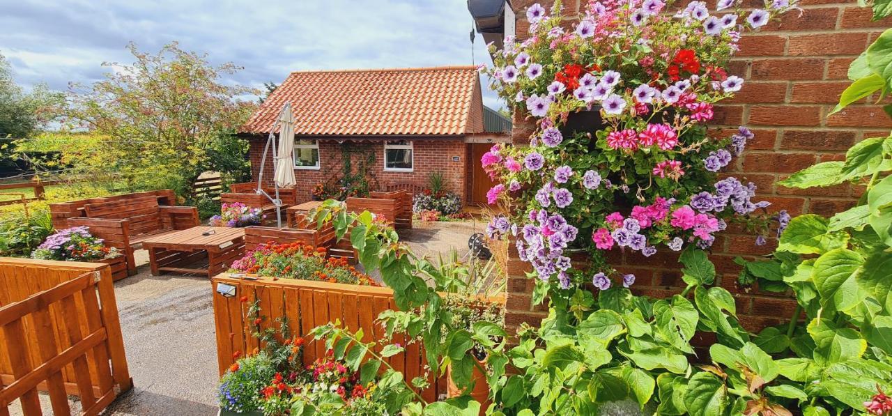 Sherwood Studio Annexe 1 Bedroom Entire Property ボストン エクステリア 写真